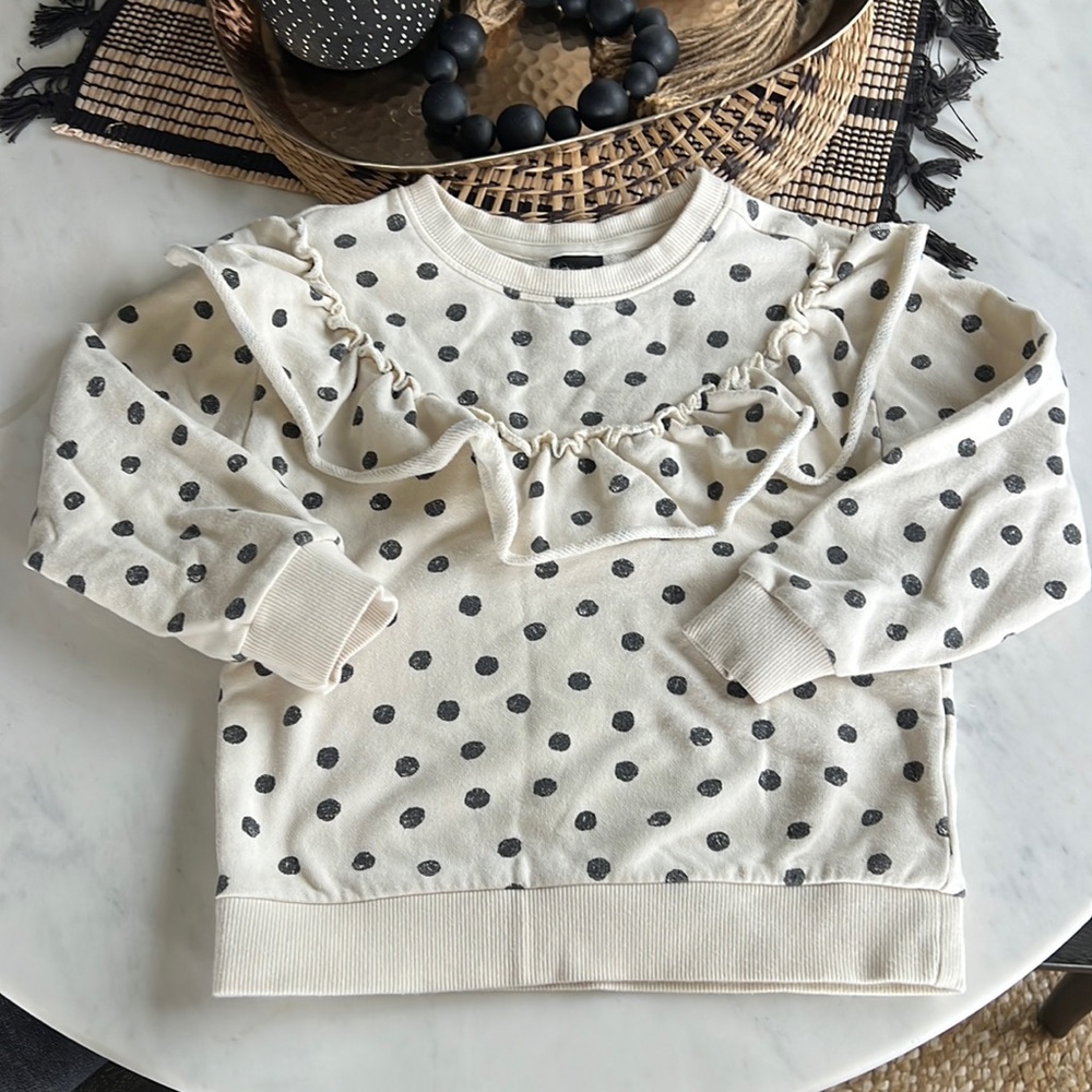 Art Class sweatshirt.